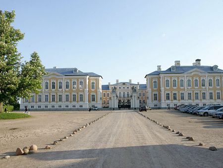Rundāles pilī maija beigās notiks vīndaru svētki