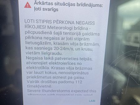 Кофемашина испугалась грозы: в Латвии предупреждение пришло на экран аппарата Кофемашина испугалась грозы: в Латвии предупреждение пришло на экран аппарата