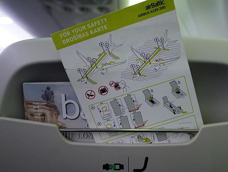 Новый бизнес-план для airBaltic готов, но обществу его не покажут