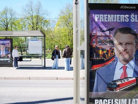 Пока Шлесерс метит в премьеры, его снова тащат в суд: возобновлено дело о цифровом телевидении
