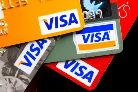 «Visa» akcijas «Melnā piektdiena» laikā Latvijā bloķējusi divas reizes vairāk iespējamās krāpšanas mēģinājumu