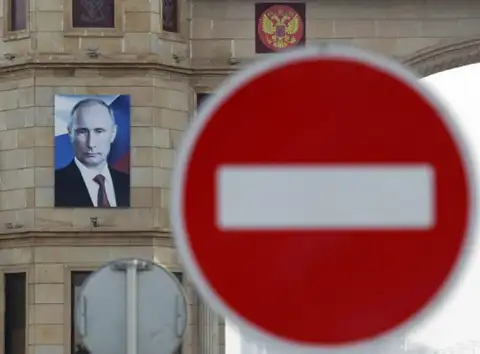 Politico: ES nespēj vienoties par jaunām sankcijām pret Krieviju Latvijas un Lietuvas iebildumu dēļ