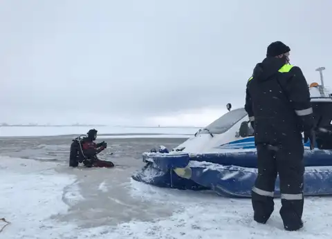 Трагедия на озере Саукас: человек провалился под лед и погиб