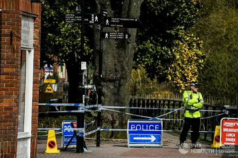 «Солсберецкие туристы»: BBC выпускает сериал об отравлении Скрипалей (ВИДЕО)