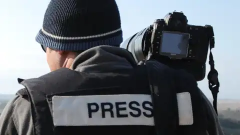 «Reportieri bez robežām»: Uzticama informācija sabiedriskajos medijos krievu valodā palīdz cīnīties pret Kremļa dezinformāciju