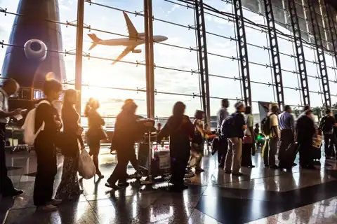 Piektdien atcelti «British Airways» lidojumi starp Rīgu un Londonas Hītrovas lidostu