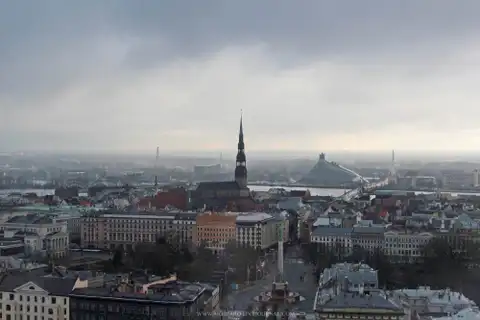 Jaunajā darba nedēļā Latvijā gaidāms rudenīgi draņķīgs laiks