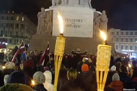 За незнание языка — расправа? Депутат за создание отрядов «языковых айзсаргов»!