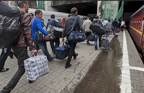 Pimenovs: Saistībā ar imigrantu pieplūdumu ES jāpalīdz Grieķijai arī ar robežas apsardzību
