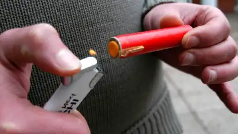 Jaungada naktī divi vīrieši guvuši nopietnas sejas traumas, sprāgstot pirotehnikai
