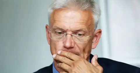 Žurnālistu asociācija aicina Kariņu neizvairīties no piedalīšanās priekšvēlēšanu debatēs