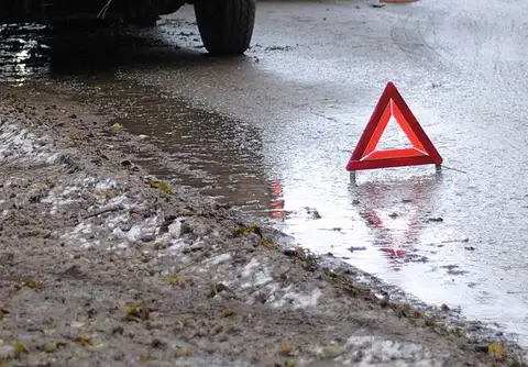 На Вентспилсском шоссе произошло ДТП: погиб водитель автомобиля «Mazda»