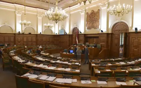 Deputāti spriedīs par bezmaksas augstākās izglītības ieviešanas iespējām
