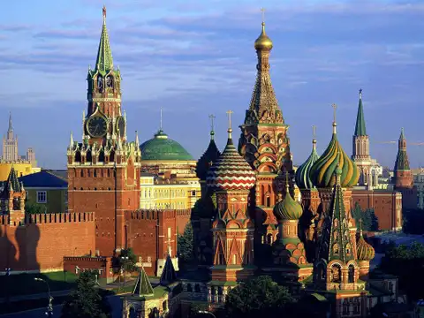 Немецкие евродепутаты посетят Москву 9 мая