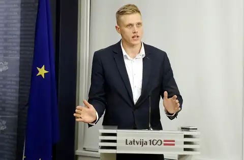 Dombrava: Baltkrievijas izolēšana no pārējās Eiropas dzīs to arvien dziļāk Krievijas apskāvienos