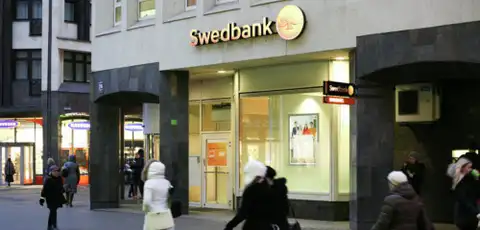 «Swedbank» komisijas maksu pensiju otrajam līmenim samazinājusi līdz 0,27-0,3%