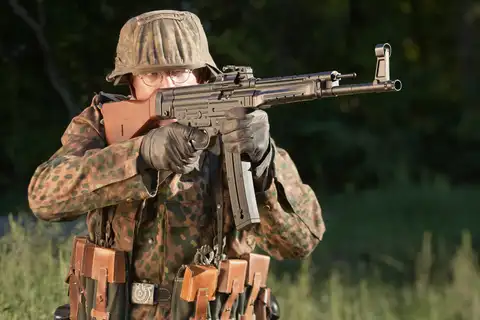 В Германии примут на вооружение автомат времён Второй мировой: с 1 апреля!