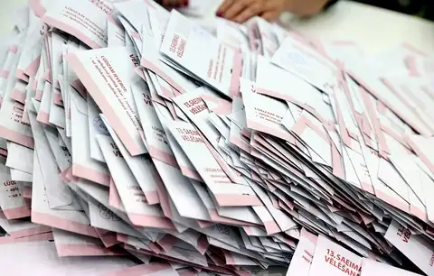 Arī otrajā balss nodošanas dienā vēlētāju aktivitāte lielāka nekā pirms četriem gadiem