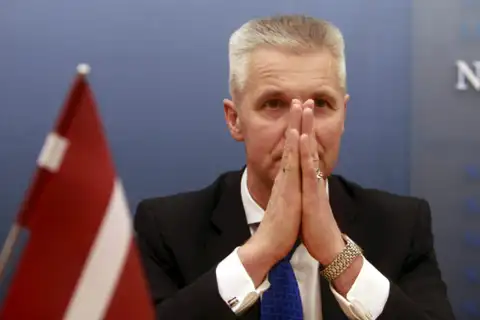 Pabriks ar sabiedroto valstu vēstniekiem un aizsardzības atašejiem pārrunā reģionālās drošības aktualitātes