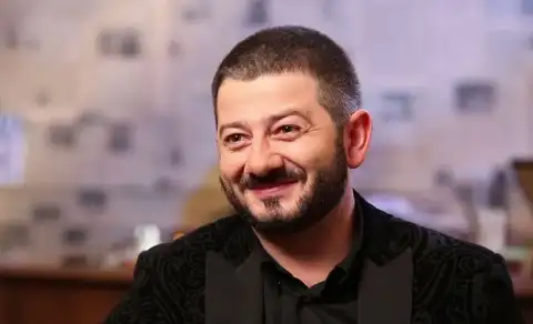 Галустян: вместо фельдшера–акушера я стал смехотерапевтом и не жалею. Более того, уверен — смех лечит