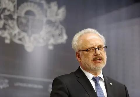 Valsts prezidentam nav viennozīmīga viedokļa par parakstu vākšanu, pieprasot Saeimas ārkārtas vēlēšanas