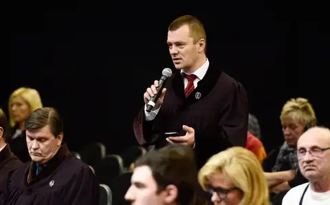 Tiesa apmierina prokurores pieteikto noraidījumu Rimšēviča advokātam Duļevskim