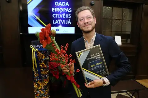 Титул «Человека Европы в Латвии» достался в этом году музыканту Ральфу Эйландсу