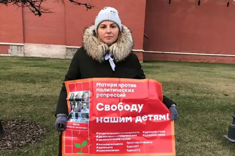 Матери с Розенштрассе: этот образ напугал даже Гитлера. А Россию не пугает
