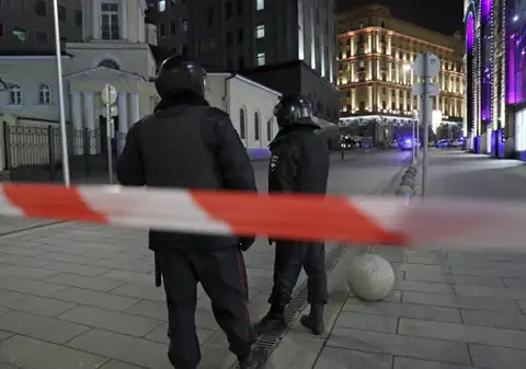 Стрельба в приемной ФСБ на Лубянке в центре Москвы: погибли люди (видео). После затишья новые выстрелы