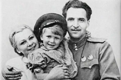 Горькое счастье: история любви Валентины Серовой и Константина Симонова