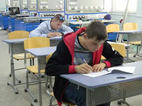 No nākamā mācību gada skolēniem būs jākārto arī obligātais eksāmens kādā no dabaszinātnēm