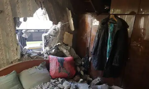 Только встала с кровати — в нее въехал троллейбус: подробности ДТП в Кенгарагсе (ВИДЕО)