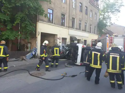 Серьезное ДТП в Риге: столкнулись два автомобиля, движение блокировано