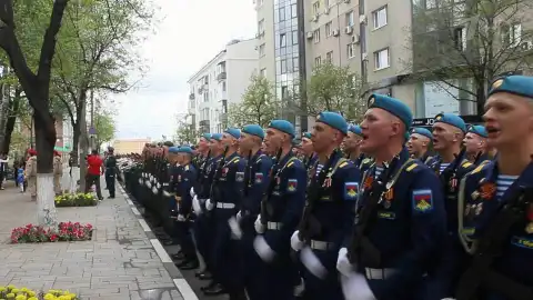 В Самаре ветерану устроили личный парад Победы. ВИДЕО
