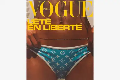Журнал Vogue напечатал женские трусы во всю обложку и был обруган