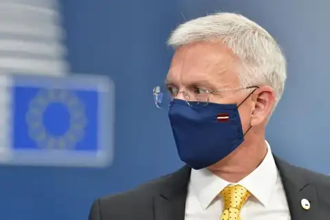 Kariņš rosinās valdību lemt par stingrākiem drošības pasākumiem Covid-19 izplatības iegrožošanai