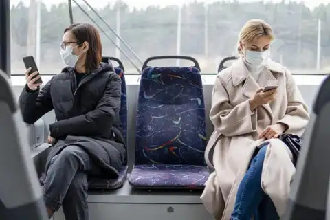 Sabiedriskajā transportā atkal būs obligāti jālieto sejas aizsegs