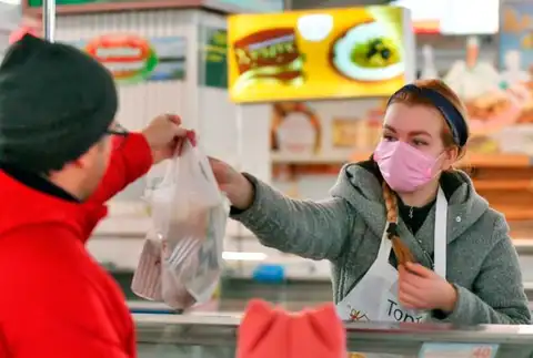 No šodienas personas bez sejas maskām nedrīkstēs ielaist publiskās iekštelpās un apkalpot