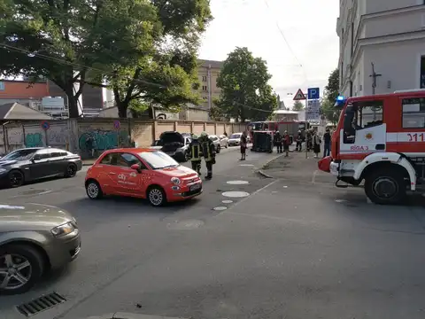 Четыре автомобиля столкнулись в центре Риги: на Аристида Бриана пробки