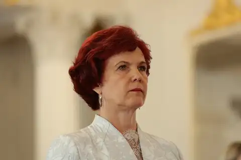 Все были в масках: Аболтиня рассказала про выпускной дочери