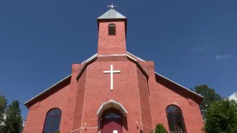 Priesteris: Pedofilija katoļu baznīcās nav iemesls un cēlonis garīdznieku celibātam
