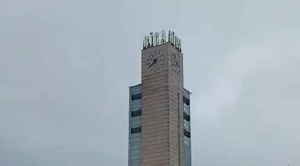 Rīgas centrālās stacijas pulksteņtornim remontēs vienu no pulksteņiem