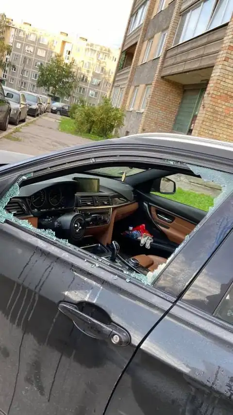 Воруют по-новому: в Кенгарагсе ночью машину оставили без руля (ФОТО)