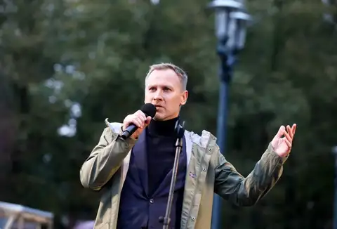 «Если сидеть и критиковать власть на кухнях — ничего и не поменяется»: Алдис Гобземс