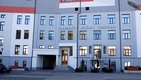 JRT pirmizrādi piedzīvo Karapetjana iestudējums «Fēlikss, Anatolijs un Ilona»