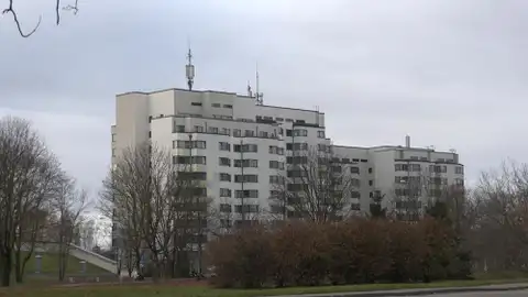 Учатся из дома, но за комнату в общаге продолжают платить: не все вузы пошли на встречу студентам во время пандемии
