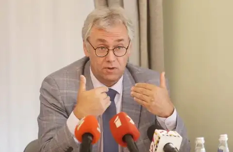Perevoščikovs: Latvija nebūs pirmā valsts, kurā varētu izplatīties kāds nezināms un bīstams Covid-19 vīrusa celms