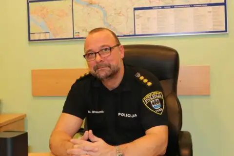 Начальник полиции Огре и его заместитель отстранены от работы: попались в столовой за обедом