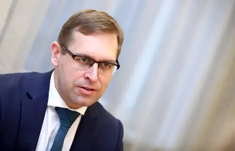 Valsts kontroliera amatā ievēlē SPRK vadītāju Irkli