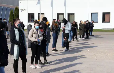 Pavļuts: Plānojam liela mēroga vakcināciju arī maija brīvdienās